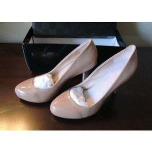 Saks fifth avenue heels size 6